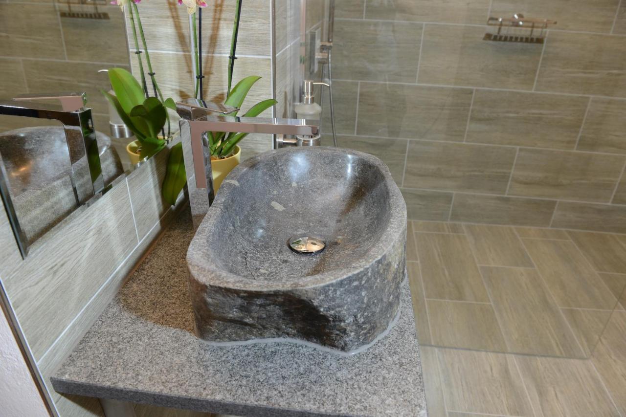 Auszeit Vienna Wellness Apartment מראה חיצוני תמונה